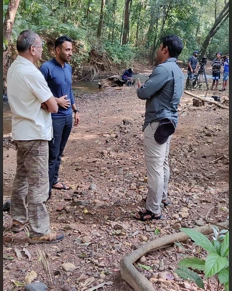 ಗಂಧಗ ಗುಡಿ ಚಿತ್ರೀಕರಣ ಸಮಯದಲ್ಲಿನ ಪುನೀತ್ ರಾಜ್ ಕುಮಾರ್ ಫೋಟೋ