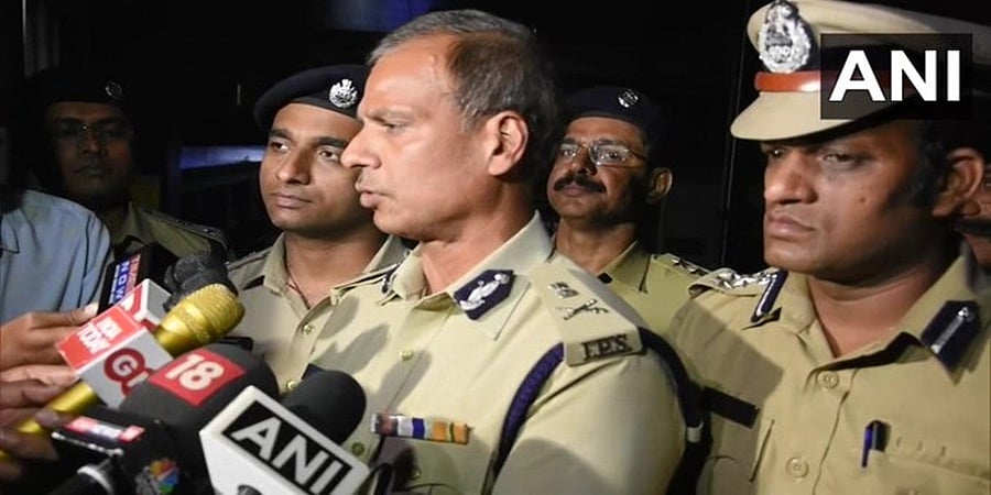 ಮಂಗಳೂರಿನಲ್ಲಿ ಆಟೋ ಸ್ಫೋಟ: ಸ್ಥಳಕ್ಕೆ ಎಡಿಜಿಪಿ ಅಲೋಕ್ ಕುಮಾರ್ ಭೇಟಿ, ಪರಿಶೀಲನೆ