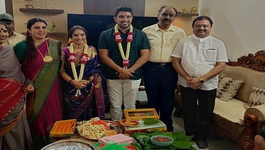 ಸದ್ದಿಲ್ಲದೆ ನಡೆಯಿತಾ ವೈಷ್ಣವಿ ಗೌಡ ನಿಶ್ಚಿತಾರ್ಥ? ಎಂಗೇಜ್ ಮೆಂಟ್ ಫೋಟೋ ವೈರಲ್: ಶುಭಾಶಯ ಕೋರಿದ ಚಿತ್ರರಂಗದ ಗಣ್ಯರು!