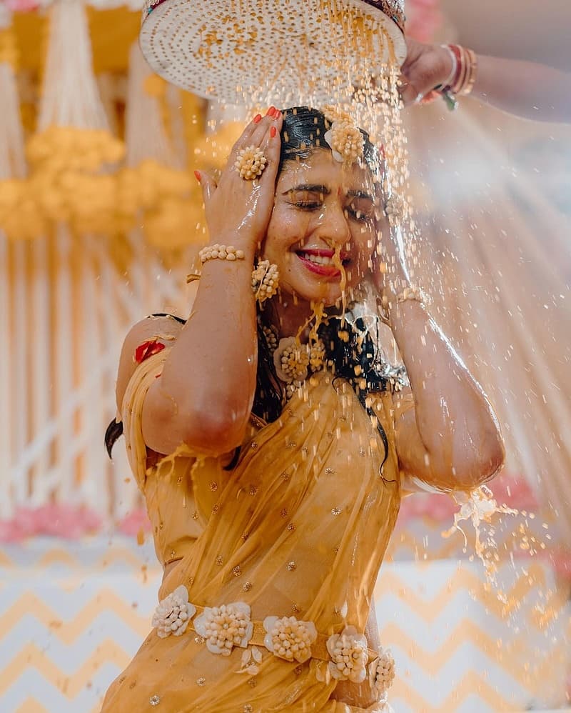 ನಟಿ ಅದಿತಿ ಪ್ರಭುದೇವ ಅರಿಶಿನ ಶಾಸ್ತ್ರದ ಫೋಟೋಗಳು