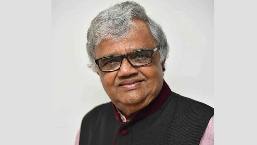 ಕನ್ನಡದ ಪ್ರಸಿದ್ಧ ನಟ ದ್ವಾರಕೀಶ್ ಸೇರಿದಂತೆ ಮೂವರಿಗೆ ಗೌರವ ಡೌಕ್ಟರೇಟ್