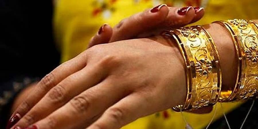 ಬೆಂಗಳೂರು: ಹೆಂಡತಿ ಚಿನ್ನಾಭರಣ ಕದ್ದಿದ್ದಾಳೆ, ದೂರು ದಾಖಲಿಸಿದ 70 ವರ್ಷದ ಪತಿ!