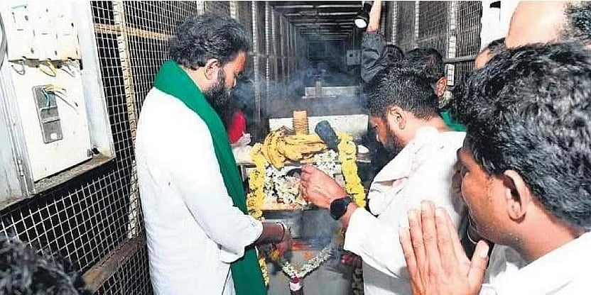 ಸಚಿವ ಶ್ರೀರಾಮುಲು ಸ್ಥಳದಲ್ಲೇ ಪ್ರತಿಭಟನೆ ಪರಿಣಾಮ 3 ದಿನದಲ್ಲೇ ಕಾಲುವೆ ದುರಸ್ತಿ ಕಾಮಗಾರಿ ಪೂರ್ಣ!