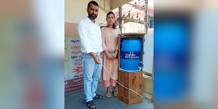 ಮನೆಯಲ್ಲಿ ಯಾರೂ ಇಲ್ಲದಿದ್ದಾಗ ಸಸಿಗಳಿಗೆ ನೀರುಣಿಸುವ ಯಂತ್ರ: ಮಂಗಳೂರು ದಂಪತಿಯಿಂದ ಆವಿಷ್ಕಾರ!