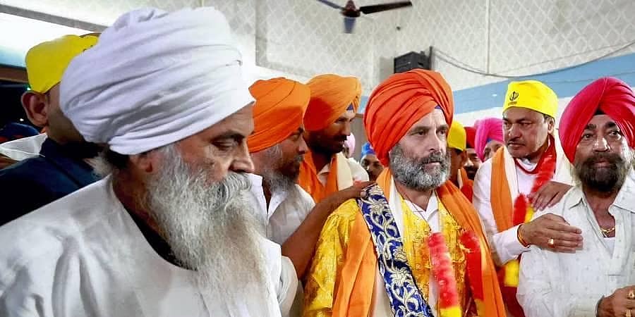 ಮಹಾರಾಷ್ಟ್ರ: ಗುರುದ್ವಾರಕ್ಕೆ ರಾಹುಲ್ ಗಾಂಧಿ ಭೇಟಿ, ಭಾರತ್ ಜೋಡೋ ಯಾತ್ರೆ ಪುನರಾರಂಭ