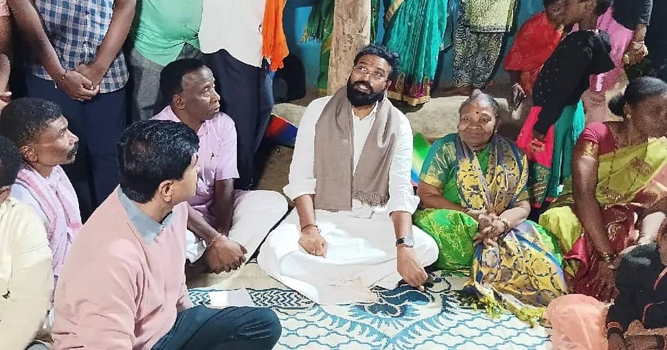 ಸಿದ್ದಿಗಳ ಹಾಡಿಯಲ್ಲಿ ಶ್ರೀರಾಮುಲು ವಾಸ್ತವ್ಯ; ಜನರ ಕುಂದು ಕೊರತೆ ಆಲಿಸಿದ ಸಾರಿಗೆ ಸಚಿವ