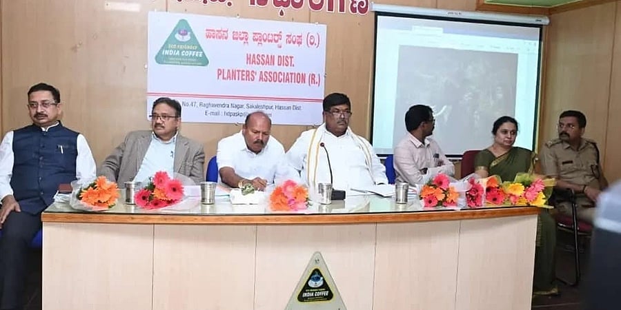 ಹಾಸನ: ಕಾಡಾನೆ ದಾಳಿಯಿಂದಾದ ಜೀವ, ಬೆಳೆ ಹಾನಿಗೆ ಪರಿಹಾರ ದ್ವಿಗುಣ- ಸಚಿವ ಕೆ. ಗೋಪಾಲಯ್ಯ