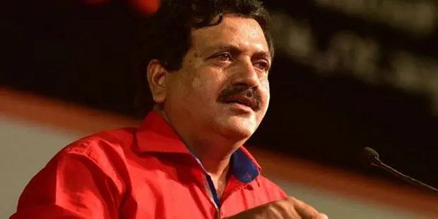 ಗಣಿತ ಮೇಷ್ಟ್ರ ಹೊಸ ರಾಜಕೀಯ "ಲೆಕ್ಕಾಚಾರ": ತೆನೆ ಇಳಿಸಿ, ಕೈ ಹಿಡಿಯಲು ಮುಂದಾದ ವೈಎಸ್ ವಿ ದತ್ತಾ