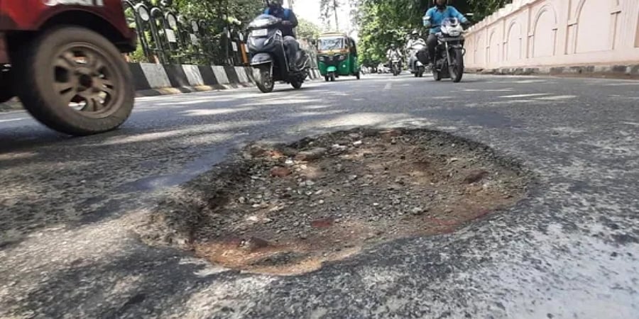 ಬೆಂಗಳೂರಿನಲ್ಲಿ ರಸ್ತೆ ಗುಂಡಿಗಳ ಹಾವಳಿ ಕುರಿತು ಕಿರಣ್ ಮಜುಂದಾರ್ ಶಾ: ‘ತಪ್ಪಿತಸ್ಥರಿಗೆ ಏಕೆ ದಂಡ ವಿಧಿಸುತ್ತಿಲ್ಲ...’