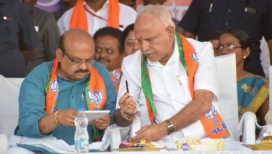 ಬೊಮ್ಮಾಯಿ ನಾಯಕತ್ವವನ್ನು ಸಂಪೂರ್ಣವಾಗಿ ಒಪ್ಪದ ಲಿಂಗಾಯತ ಸಮುದಾಯ; ಕಾಂಗ್ರೆಸ್ ಗಿಂತ ಕೇಸರಿ ಬ್ರಿಗೇಡ್ ಗೆ ಬಿಎಸ್ ವೈ ಹೆಚ್ಚು ಅಪಾಯಕಾರಿ!