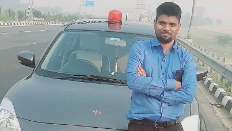 ಐಪಿಎಸ್‌ ಅಧಿಕಾರಿ ಎಂದು ಪೋಸ್‌ ನೀಡಿ ಮಹಿಳೆಯರ ವಂಚಿಸಿದ 8ನೇ ತರಗತಿ ಓದಿರುವ ಭೂಪ!