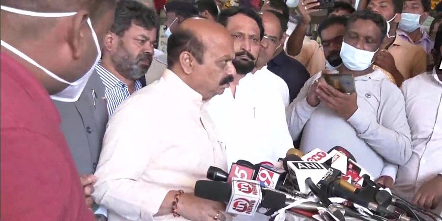 ಇಂದು ಮಧ್ಯಾಹ್ನ ದೆಹಲಿಗೆ ತೆರಳಿ ವರಿಷ್ಠರ ಭೇಟಿ, ಜನಜೀವನಕ್ಕೆ ತೊಂದರೆಯಾಗದ ರೀತಿ ಹೊಸವರ್ಷಕ್ಕೆ ಮಾರ್ಗಸೂಚಿ: ಸಿಎಂ ಬೊಮ್ಮಾಯಿ