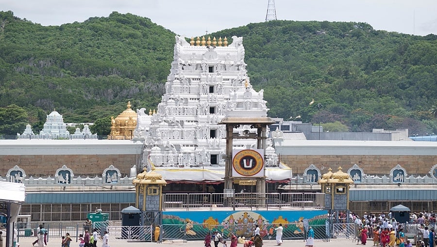 ತಿರುಪತಿ ವೆಂಕಟೇಶ್ವರ ದೇಗುಲದ ಗರ್ಭಗುಡಿ 6-8 ತಿಂಗಳುಗಳ ಕಾಲ ಬಂದ್?