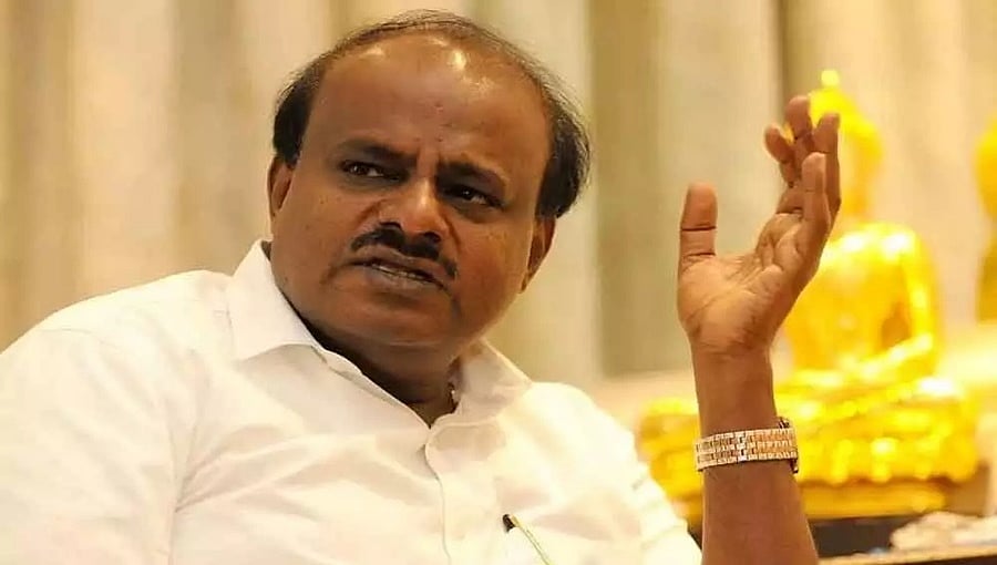 'ಹೆಲಿಕಾಪ್ಟರ್ನಲ್ಲಿ ಬೇಕಾದರೂ ಬರಲಿ, ರಾಕೆಟ್ನಲ್ಲಿ ಬರಲಿ ನನಗೇನು? ಪಂಚರತ್ನ ಯಾತ್ರೆ ಸುನಾಮಿ ತಡೆಯಲು ಅಮಿತ್ ಶಾ ಕರೆಸುತ್ತಿದ್ದಾರೆ'