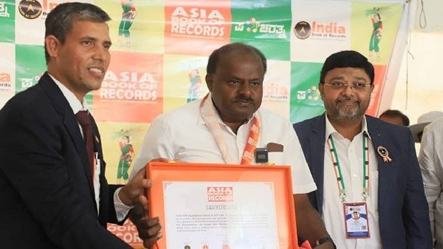'ಏಷ್ಯಾ ಬುಕ್ ಆಫ್ ರೆಕಾರ್ಡ್ಸ್' - ' ಇಂಡಿಯಾ ಬುಕ್ ಆಫ್ ರೆಕಾರ್ಡ್ಸ್ ' ಸೇರಿದ ಎಚ್ ಡಿ ಕುಮಾರಸ್ವಾಮಿ ಪಂಚರತ್ನ ಯಾತ್ರೆ