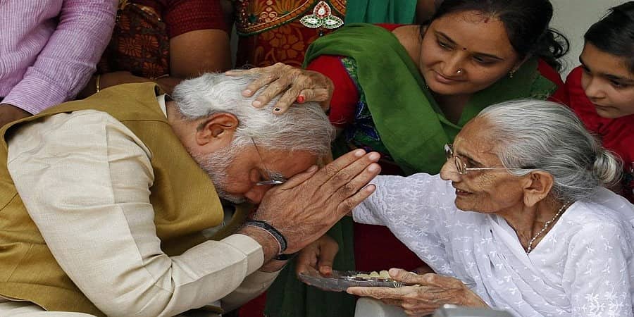 'ನನ್ನ ತಾಯಿ ಎಷ್ಟು ಸರಳವೋ ಅಷ್ಟೇ ವಿಶಿಷ್ಟ, 100ನೇ ಹುಟ್ಟುಹಬ್ಬದಂದು ಭೇಟಿಯಾಗಿದ್ದಾಗ ಬುದ್ಧಿವಂತಿಕೆಯಿಂದ ಕೆಲಸ ಮಾಡು, ಶುದ್ಧತೆಯಿಂದ ಜೀವನ ನಡೆಸು ಎಂದಿದ್ದರು': ಪ್ರಧಾನಿ ಮೋದಿ