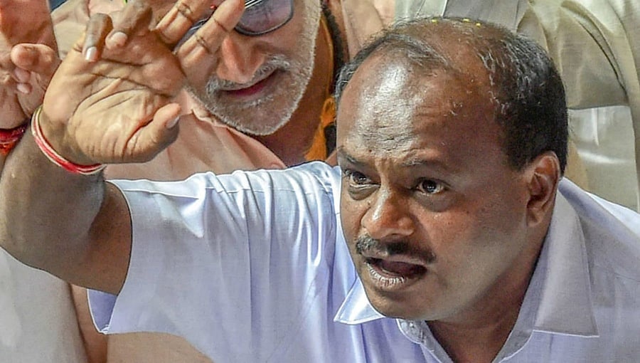 ಕುಮಾರಸ್ವಾಮಿ ಮತ್ತೆ ಸಿಎಂ ಆಗುವುದು ಸೂರ್ಯ ಚಂದ್ರರಷ್ಟೇ ಸತ್ಯ; ಮಾಜಿ ಶಾಸಕರು ಏನು ಮಾಡಿದರೂ ಎಚ್.ಡಿ.ಕೆ ಯನ್ನು ಅಲುಗಾಡಿಸಲಾಗದು!