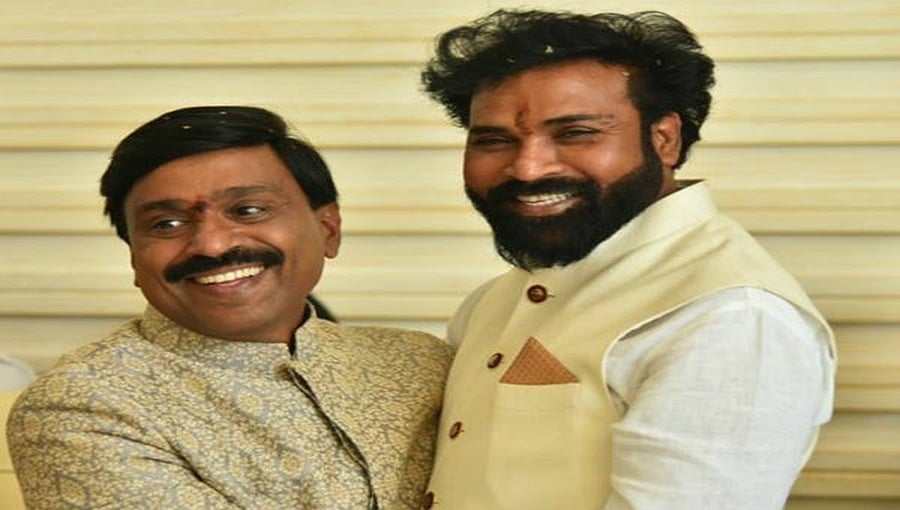 ಸ್ನೇಹಕ್ಕಾಗಿ ಪ್ರಾಣ ಕೊಡಲು ಸಿದ್ಧ: ರೊಚ್ಚಿಗೆದ್ದಿರುವ ರೆಡ್ಡಿ ಮನವೊಲಿಸಲು ಶ್ರೀರಾಮುಲು ಸರ್ಕಸ್