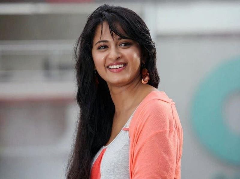 ಎಲ್ಲ ಇಂಡಸ್ಟ್ರಿಗಳಲ್ಲೂ ಇದೆ. ಆದರೆ, ನಾನು ಇಂಡಸ್ಟ್ರಿಗೆ ಬಂದಾಗಿನಿಂದ ತುಂಬಾ ನೇರವಾಗಿ ಮಾತನಾಡುತ್ತೇನೆ. ಹಾಗಾಗಿಯೇ ನನಗೆ ಅಂತಹ ಪರಿಸ್ಥಿತಿ ಎದುರಾಗಿಲ್ಲ.