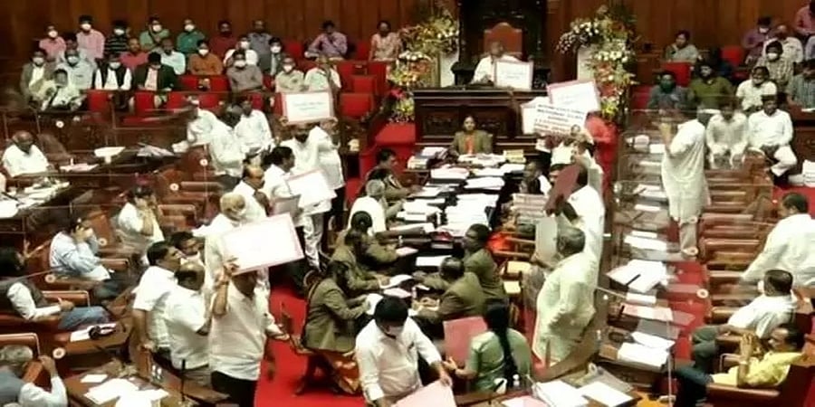 ತೀವ್ರ ವಿರೋಧದ ನಡುವೆ ವಿಧಾನ ಪರಿಷತ್ ನಲ್ಲಿ ಮತಾಂತರ ನಿಷೇಧ ವಿಧೇಯಕ ಅಂಗೀಕಾರ