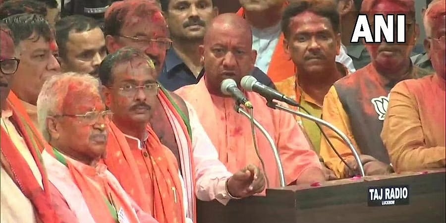ಉತ್ತರ ಪ್ರದೇಶ ಜನ ಜಾತಿ, ಧರ್ಮ ರಾಜಕೀಯದ ಸಮಾಧಿ ಮಾಡಿದ್ದಾರೆ: ಯೋಗಿ ವಿಜಯೋತ್ಸವ ಭಾಷಣ