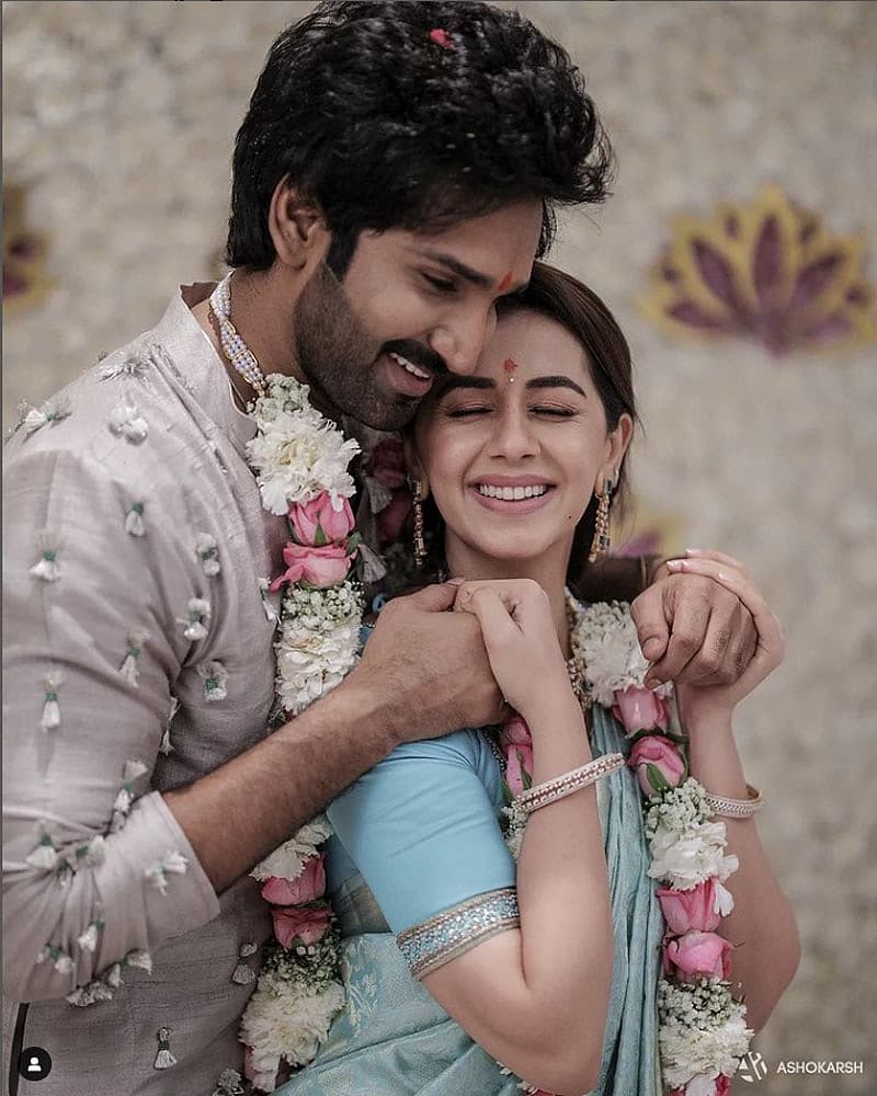ನಿಕ್ಕಿ ಸಹ ಇದೇ ಚಿತ್ರವನ್ನು ಹಂಚಿಕೊಂಡು ಸಂಭ್ರಮ ವ್ಯಕ್ತಪಡಿಸಿದ್ದಾರೆ. ಇನ್ನು ಕನ್ನಡದ ಅಜಿತ್, ಓ ಪ್ರೇಮವೇ, ಜಂಬೂ ಸವಾರಿ, ಸಿದ್ಧಾರ್ಥ ಸಿನಿಮಾಗಳಲ್ಲಿ ನಿಕ್ಕಿ ನಟಿಸಿದ್ದು, ಸದ್ಯ ಅವರು ತೆಲುಗು, ತಮಿಳು ಹಾಗೂ ಮಲಯಾಳಂ ಸಿನಿಮಾಗಳಲ್ಲಿ ಅವರು ಹೆಚ್ಚು ನಟಿಸುತ್ತಿದ್ದಾರೆ.