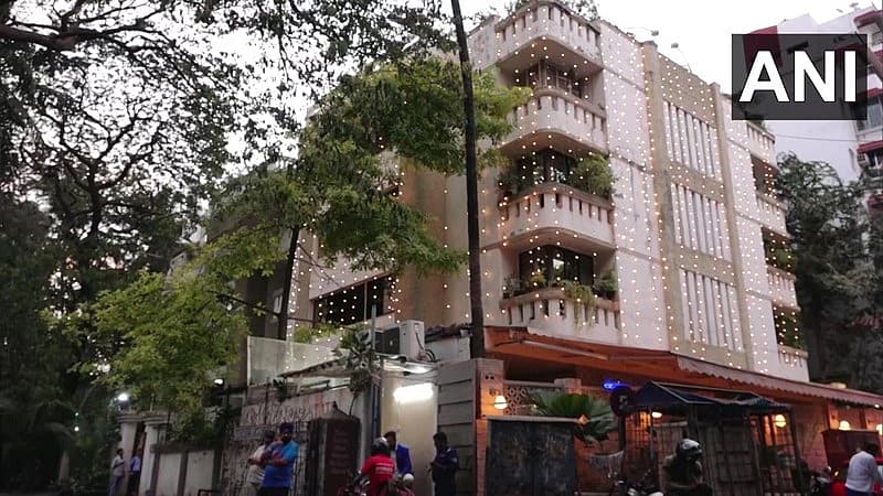 ಕಳೆದ ರಾತ್ರಿ ಹಳದಿ ಸಮಾರಂಭ ನೆರವೇರಿತ್ತು. ಅದಕ್ಕೆ ಇಡೀ ಕಪೂರ್ ಮನೆತನ ಮತ್ತು ಭಟ್ ಕುಟುಂಬಸ್ಥರು ಭಾಗಿಯಾಗಿದ್ದರು.
