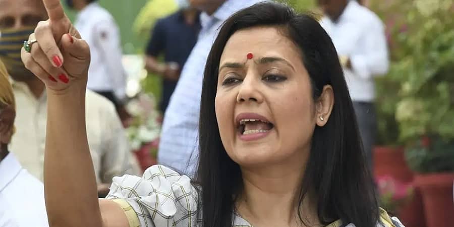 ಮಹುವಾ ಮೊಯಿತ್ರಾ ಮೇಲೆ ಮೊಟ್ಟೆ ಎಸೆದ ಬಿಜೆಪಿ ಕಾರ್ಯಕರ್ತರು; ರಾಜ್ಯದಲ್ಲಿ ಕಾನೂನು ಸುವ್ಯವಸ್ಥೆ ಕುಸಿದಿದೆ ಎಂದ TMC ಸಂಸದೆ!