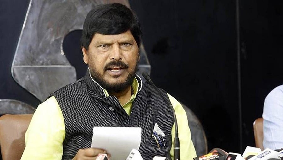 ನಿತೀಶ್ ಕುಮಾರ್ ಯಾವಾಗ ಬೇಕಾದರೂ ಎನ್ ಡಿಎಗೆ ಮರಳಬಹುದು: ರಾಮದಾಸ್ ಅಠವಳೆ