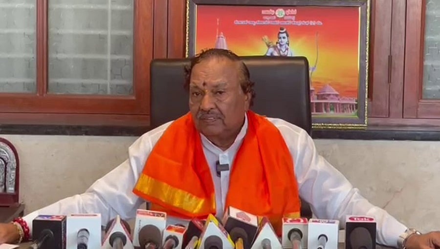 ದೇಶಭಕ್ತ ಮುಸಲ್ಮಾನರು ತಮ್ಮ ಮಕ್ಕಳನ್ನು ನಿಯಂತ್ರಣದಲ್ಲಿ ಇಟ್ಟುಕೊಳ್ಳಬೇಕು: ಕೆಎಸ್ ಈಶ್ವರಪ್ಪ