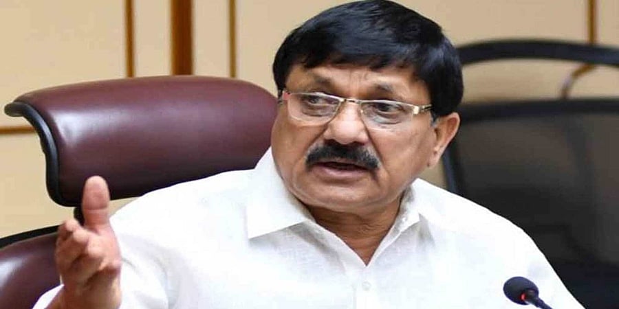 ಅಕ್ರಮ ವಲಸಿಗರಿಗೆ ಆಧಾರ್ ಕಾರ್ಡ್ ಪೂರೈಕೆ: ಜಾಲ ಭೇದಿಸಿದ ಪೊಲೀಸರಿಗೆ ಗೃಹ ಸಚಿವರ ಅಭಿನಂದನೆ
