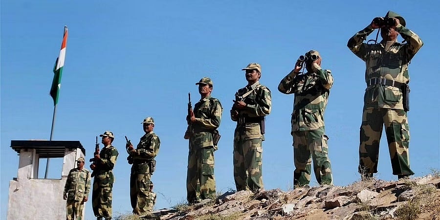 ಜಮ್ಮು: ಗಡಿಯಲ್ಲಿ ಶಸ್ತ್ರಸಜ್ಜಿತ ನಸುಳುಕೋರರು, ಬಿಎಸ್ ಎಫ್ ನಡುವೆ ಗುಂಡಿನ ಕಾಳಗ