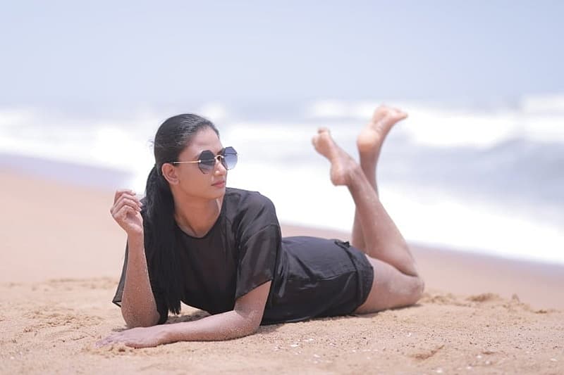 ಮಾಡೆಲಿಂಗ್ ಕಮ್ ನಟಿ ಸಂಹಿತಾ ವಿನ್ಯಾ