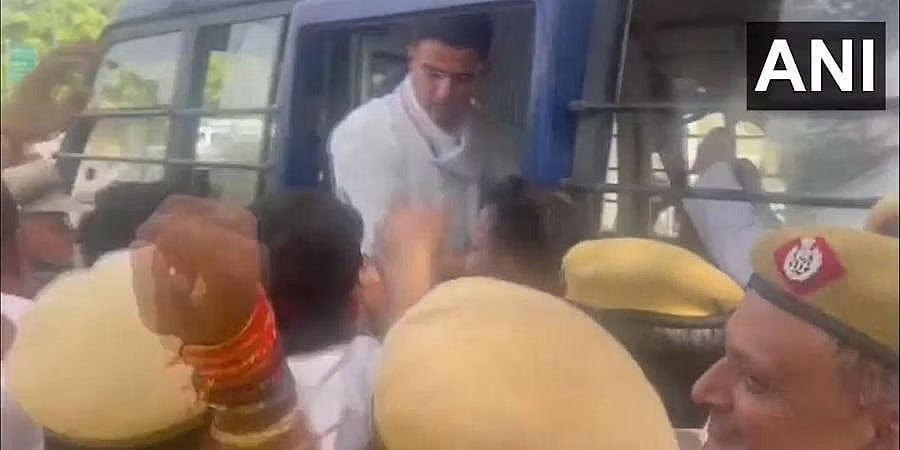 ರಾಹುಲ್ ಗಾಂಧಿ ವಿಚಾರಣೆ ಖಂಡಿಸಿ ಕಾಂಗ್ರೆಸ್ ಪ್ರತಿಭಟನೆ: ಸಚಿನ್ ಪೈಲಟ್ ವಶಕ್ಕೆ ಪಡೆದ ದೆಹಲಿ ಪೊಲೀಸರು