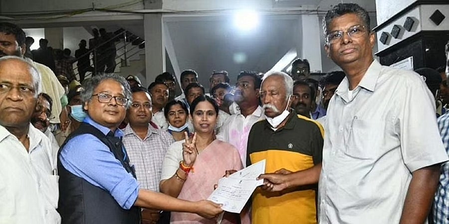 5 ಬಾರಿ ಶಾಸಕ, ಒಮ್ಮೆ ಸಂಸದರಾಗಿ ಆಯ್ಕೆಯಾಗಿದ್ದ ಪ್ರಕಾಶ್ ಹುಕ್ಕೇರಿಗೆ ಪರಿಷತ್ ಚುನಾವಣೆಯಲ್ಲಿ ಭರ್ಜರಿ ಗೆಲುವು!