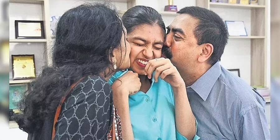 ದ್ವಿತೀಯ ಪಿಯು ಫಲಿತಾಂಶ: ಬೆಂಗಳೂರಿನ ಟಾಪರ್ ವಿದ್ಯಾರ್ಥಿಗಳು