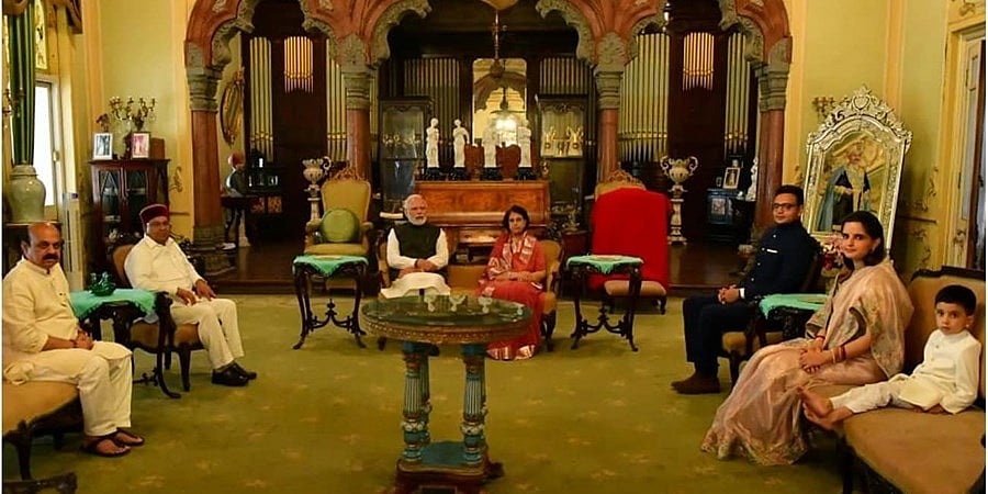 ಮೈಸೂರು: ಬೆಳಗಿನ ಉಪಹಾರವಾಗಿ ಮೈಸೂರು ಪಾಕ್, ಮಸಾಲೆ ದೋಸೆ ಸವಿದ ಪ್ರಧಾನಿ ಮೋದಿ