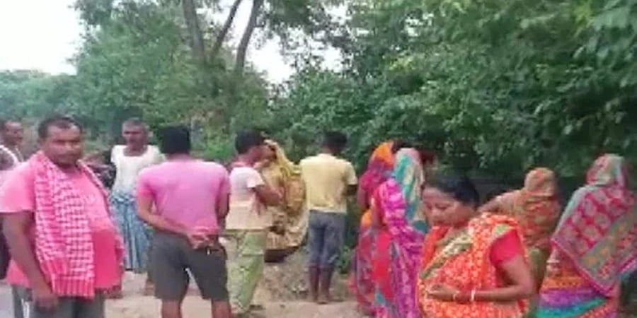 ಉತ್ತರ ಪ್ರದೇಶ: ಪಿಕಪ್ ವ್ಯಾನ್ ಮರಕ್ಕೆ ಡಿಕ್ಕಿ ಹೊಡೆದು 10 ಜನರ ದುರ್ಮರಣ, 7 ಮಂದಿಗೆ ಗಾಯ