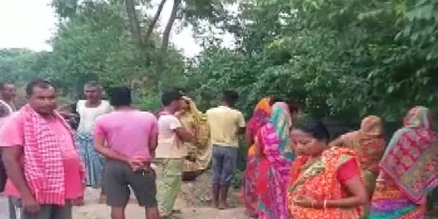 ಉತ್ತರ ಪ್ರದೇಶ: ಪಿಕಪ್ ವ್ಯಾನ್ ಮರಕ್ಕೆ ಡಿಕ್ಕಿ ಹೊಡೆದು 10 ಜನರ ದುರ್ಮರಣ, 7 ಮಂದಿಗೆ ಗಾಯ