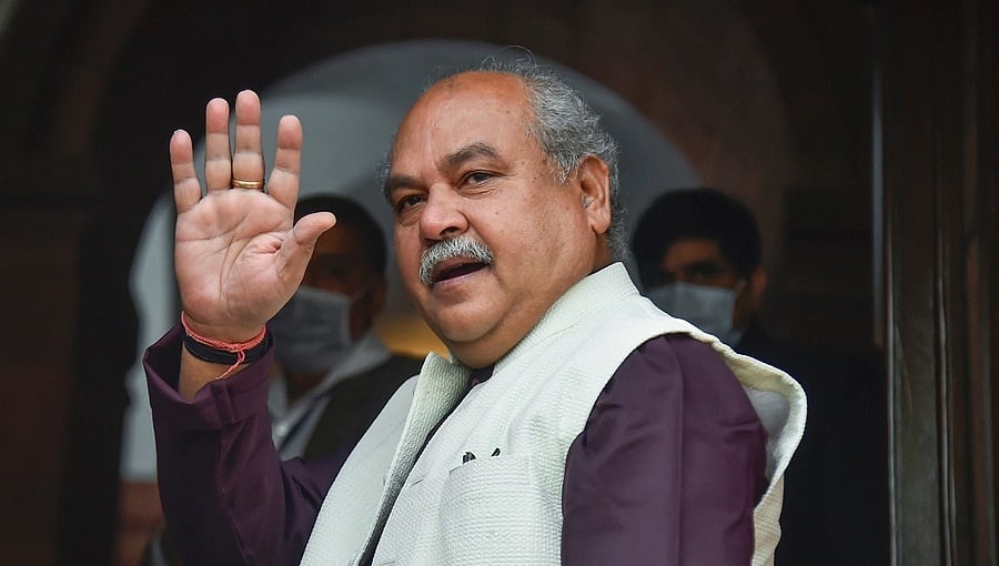 ಕೃಷಿಯಲ್ಲಿ ರಸಗೊಬ್ಬರ, ಕೀಟನಾಶಕಗಳ ಬಳಕೆ ಕಡಿಮೆ ಮಾಡಿ: ಕೇಂದ್ರ ಕೃಷಿ ಸಚಿವ ತೋಮರ್