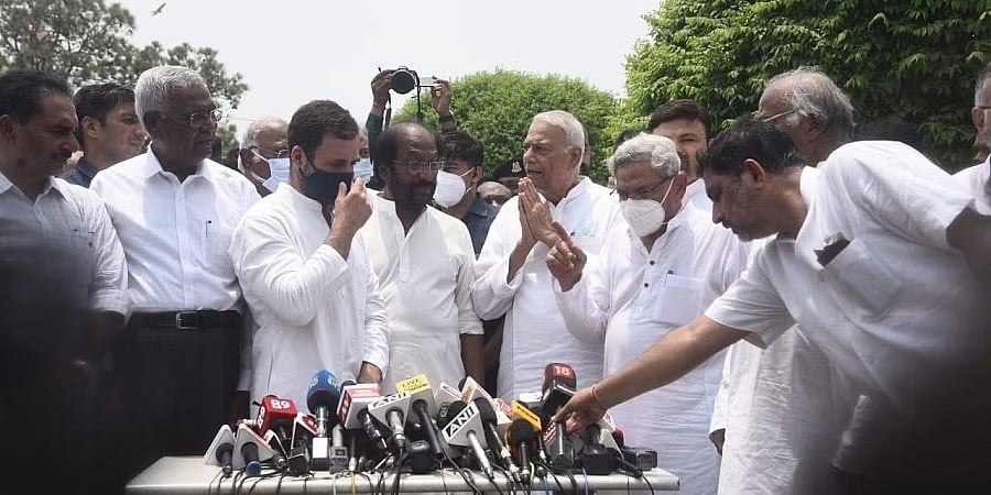 ರಾಷ್ಟ್ರಪತಿ ಚುನಾವಣೆ ಎರಡು ಸಿದ್ಧಾಂತಗಳ ನಡುವಿನ ಹೋರಾಟ, ವ್ಯಕ್ತಿಗಳದ್ದಲ್ಲ: ವಿಪಕ್ಷಗಳ ಮುಖಂಡರು