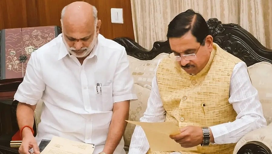 ರಾಜ್ಯ ಸರ್ಕಾರದ ವಿರುದ್ಧ ಶೇ.40 ಕಮಿಷನ್ ಆರೋಪ: ದಾಖಲೆ ನೀಡುವಂತೆ ಗುತ್ತಿಗೆದಾರರ ಸಂಘಕ್ಕೆ ಕೇಂದ್ರ ಸರ್ಕಾರ ಸೂಚನೆ