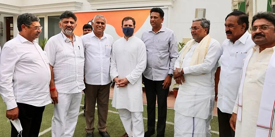 ಮಾಜಿ ಶಾಸಕ ಕೊತ್ತೂರು ಮಂಜುನಾಥ್ ಹಾಗೂ ಎಂ.ಸಿ.ಸುಧಾಕರ್ ಕಾಂಗ್ರೆಸ್ ಪಕ್ಷಕ್ಕೆ ಸೇರ್ಪಡೆ