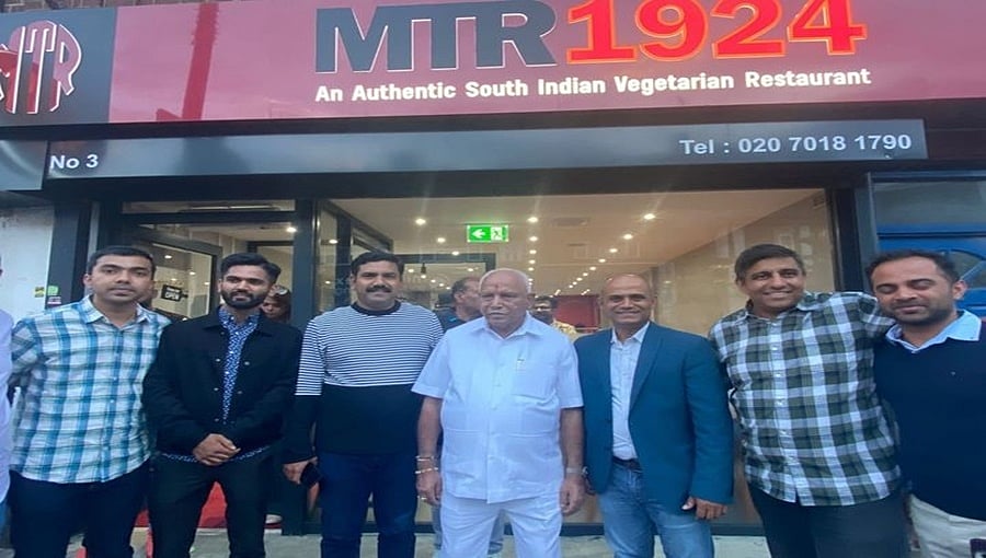 'ಟ್ರಾವೆಲಿಂಗ್ ಮೋಡ್' ನಲ್ಲಿ ಮಾಜಿ ಸಿಎಂ ಯಡಿಯೂರಪ್ಪ: ಕುಟುಂಬ ಸಮೇತ ವಿದೇಶ ಪ್ರವಾಸದಲ್ಲಿ ಬಿಎಸ್ ವೈ!