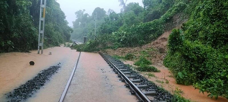 ರೈಲು ಸಂಖ್ಯೆ 06488 ಸುಬ್ರಹ್ಮಣ್ಯ ರಸ್ತೆ-ಮಂಗಳೂರು ಸೆಂಟ್ರಲ್ ಕಾಯ್ದಿರಿಸದ ವಿಶೇಷ ಎಕ್ಸ್ ಪ್ರೆಸ್ ಮತ್ತು ರೈಲು ಸಂಖ್ಯೆ 06489 ಮಂಗಳೂರು ಸೆಂಟ್ರಲ್-ಸುಬ್ರಹ್ಮಣ್ಯ ರಸ್ತೆ ಕಾಯ್ದಿರಿಸದ ಎಕ್ಸ್ಪ್ರೆಸ್ ವಿಶೇಷ ರೈಲುಗಳನ್ನು ದಿನದ ಮಟ್ಟಿಗೆ ರದ್ದುಗೊಳಿಸಲಾಗಿದೆ ಎಂದು ದಕ್ಷಿಣ ರೈಲ್ವೆಯ ಪಾಲಕ್ಕಾಡ್ ವಿಭಾಗದ ಪ್ರಕಟ