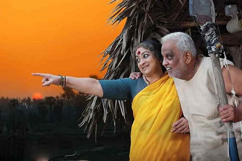ಗಾಯನ ಮಾತ್ರವಲ್ಲದೆ ಸಂಗೀತ ಸಂಯೋಜಕರಾಗಿ,ನಿರ್ಮಾಪಕರಾಗಿ, ನಟರಾಗಿಯೂ ತಮ್ಮ ಬಹುಮುಖ ಪ್ರತಿಭೆಯನ್ನು ಮೆರೆದ ಎಸ್ಪಿಬಿ ದೂರದರ್ಶನದಲ್ಲಿ ಒಂದು ದಶಕಗಳ ಕಾಲ ‘ಎದೆ ತುಂಬಿ ಹಾಡುವೆನು’ ಕಾರ್ಯಕ್ರಮ ನಡೆಸಿಕೊಟ್ಟಿದ್ದಲ್ಲದೆ, ಇತರ ಭಾಷೆಗಳಲ್ಲೂ ಅಂತದೇ ಕಾರ್ಯಕ್ರಮಗಳನ್ನು ನೀಡಿ ಅನೇಕ ಎಳೆಯ ಪ್ರತಿಭೆಗಳಿಗೆ ಉತ್ತೇಜನ, ಮಾರ