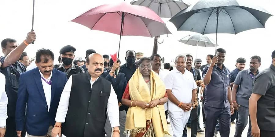 ರಾಷ್ಟ್ರಪತಿ ಚುನಾವಣೆ: ಎನ್ ಡಿಎ ಅಭ್ಯರ್ಥಿ ದ್ರೌಪದಿ ಮುರ್ಮು ಬೆಂಗಳೂರಿಗೆ ಆಗಮನ