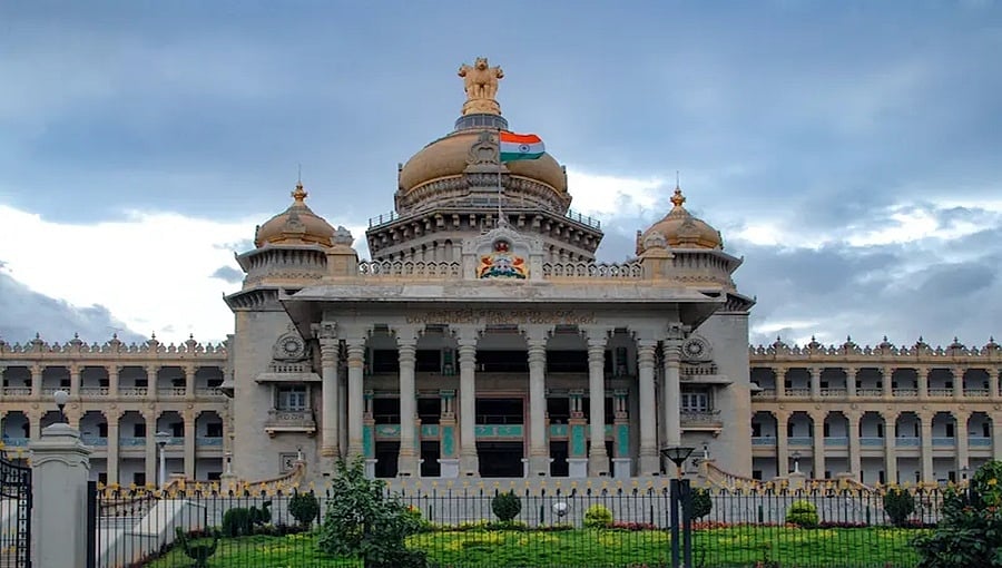 ಕನ್ನಡ ಅಭಿವೃದ್ಧಿ ಪ್ರಾಧಿಕಾರದ ಅಧ್ಯಕ್ಷರಾಗಿ ಪುರುಷೋತ್ತ ಬಿಳಿಮಲೆ, ಸಾಹಿತ್ಯ ಅಕಾಡೆಮಿ ಅಧ್ಯಕ್ಷರಾಗಿ ಮುಕುಂದರಾಜ್ ನೇಮಕ