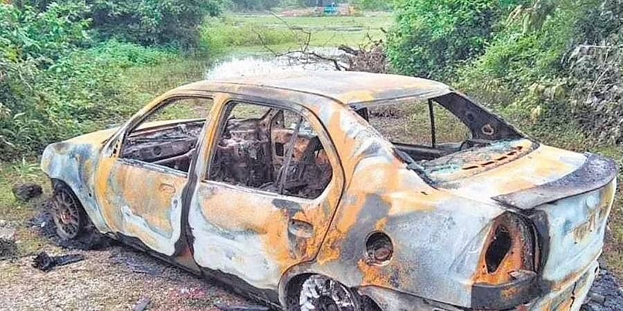 ಉಡುಪಿ: ಸುಟ್ಟು ಕರಕಲಾದ ಕಾರಿನಲ್ಲಿ ಸಂಪೂರ್ಣ ಸುಟ್ಟುಹೋದ ಶವ ಪತ್ತೆ!