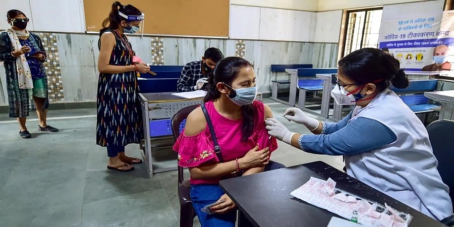 ಕೊರೋನಾ ಏರಿಳಿತ: ಇಂದು ಬೆಂಗಳೂರಿನಲ್ಲಿ 747 ಸೇರಿ ರಾಜ್ಯದಲ್ಲಿ 1,255 ಮಂದಿಗೆ ಪಾಸಿಟಿವ್; 3 ಸಾವು